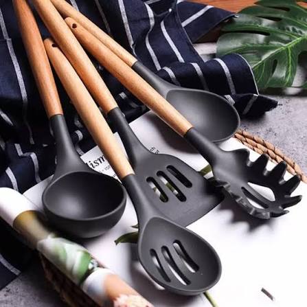 12 Pcs Heat Resistant Silicone Kitchen Tools Set